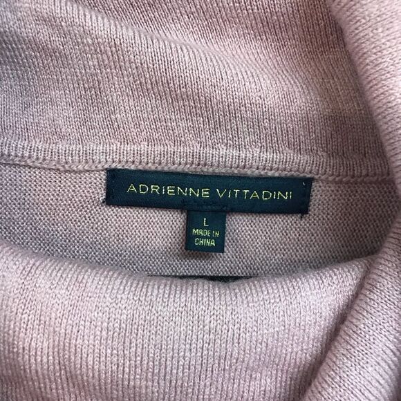 Beautiful Adrienne Vittadini Sweater  - Picture 2 of 6